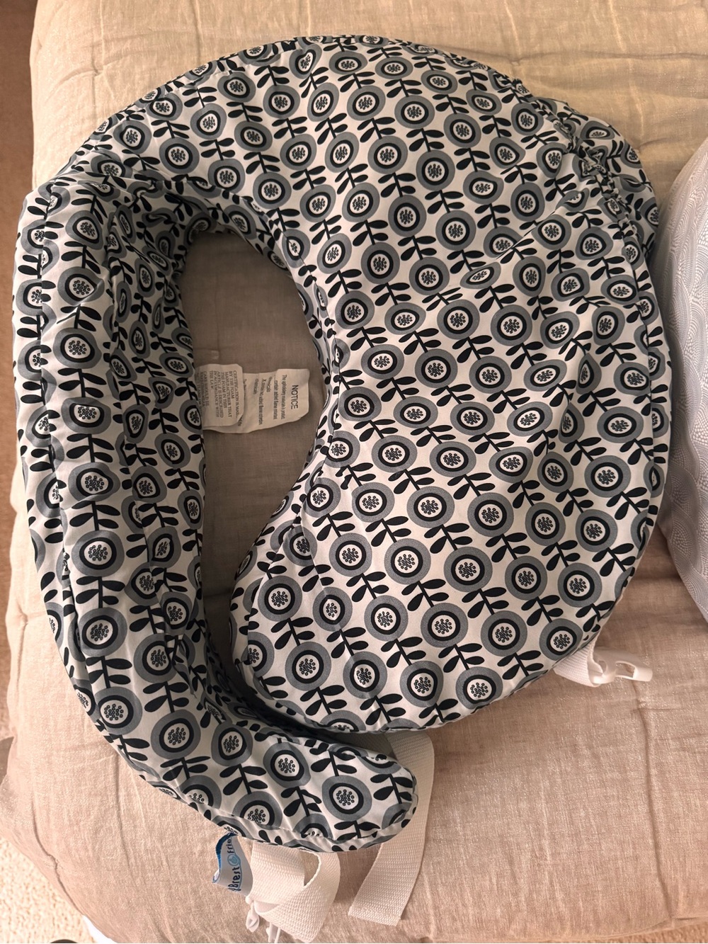 My Brest Friend Nursing Pillow in Poppy